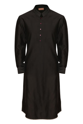 BLACK CLASSIC CHANDERI KURTA WITH  INTRICATE TAILORING DETAILS